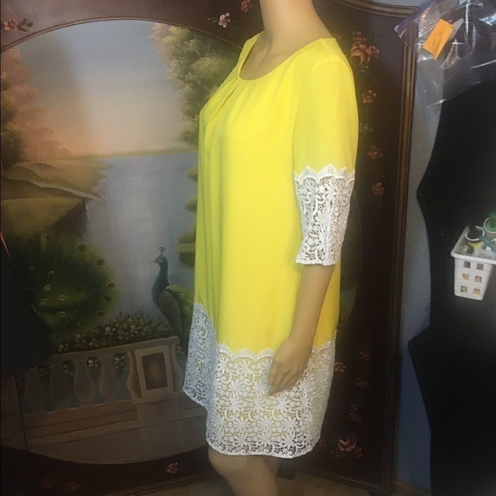 Gianni Bini Sheath Dress Yellow with Lace - Picture 2 of 10